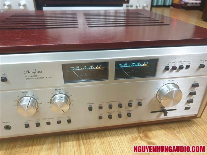 ACCUPHASE E 303